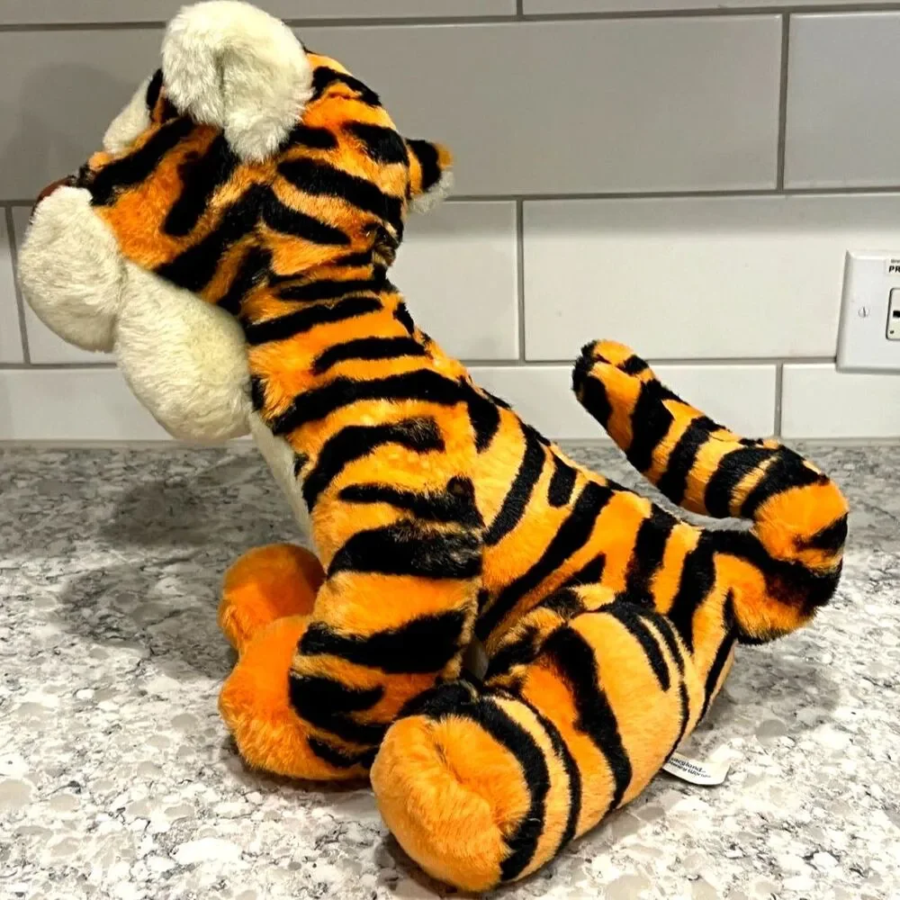 Tigger Stuffed Animal Plush Sitting Disneyland Winnie the Pooh Toy 14